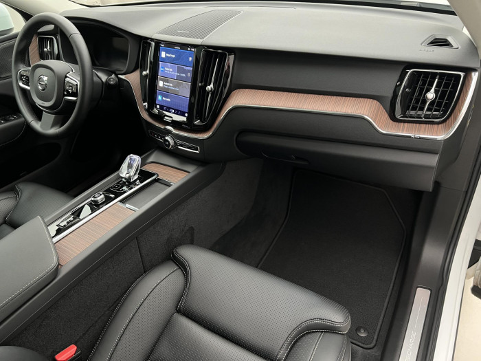 Volvo XC60 T6 AWD RECHARGE PLUS BRIGHT