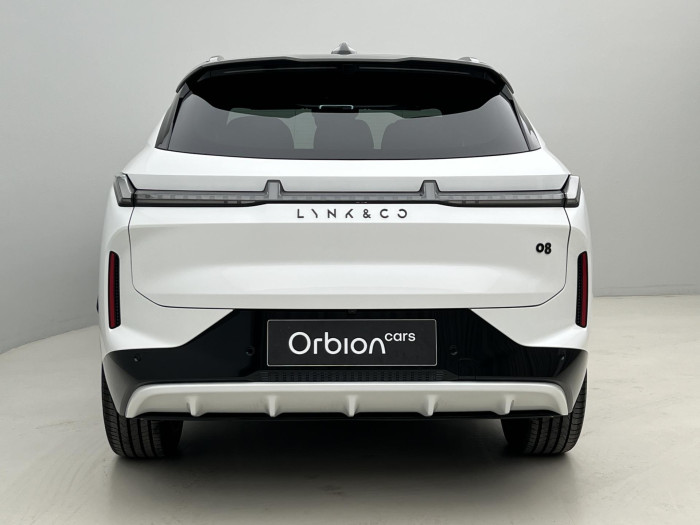 Lynk & Co 08 MORE PHEV