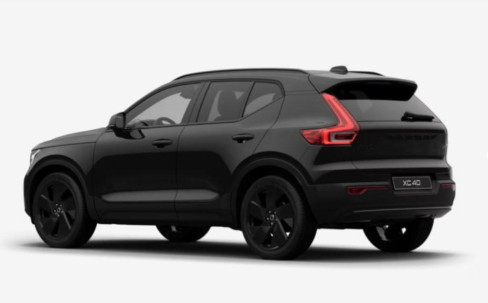 Volvo XC40 B4 AUT PLUS BLACK EDITION