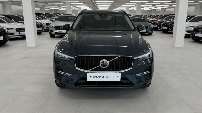 Volvo XC60 B4 CORE AUT REZERVACE