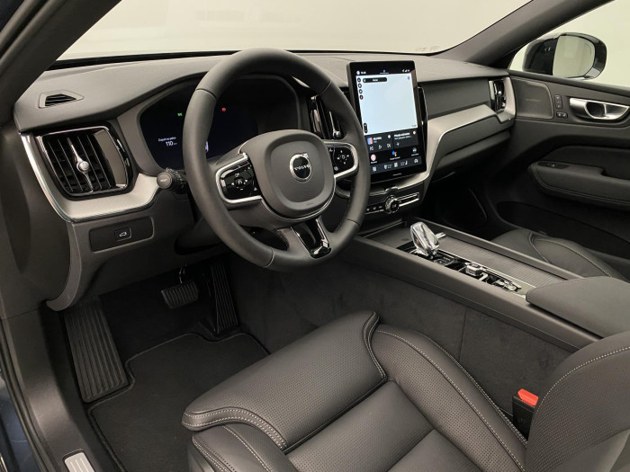 Volvo XC60 B5 AWD AUT PLUS BLACK EDITION