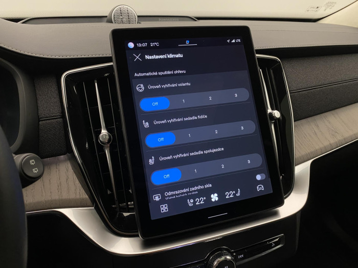 Volvo XC90 T8 AWD RECHARGE DARK ULTRA