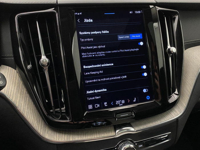 Volvo XC60 B5 AWD INSCRIPTION AUT