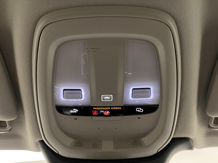 Volvo V90 CC B4 AWD BRIGHT REZERVACE 2.0 CC CC