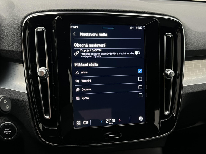 Volvo XC40 B4 AWD CORE AUT