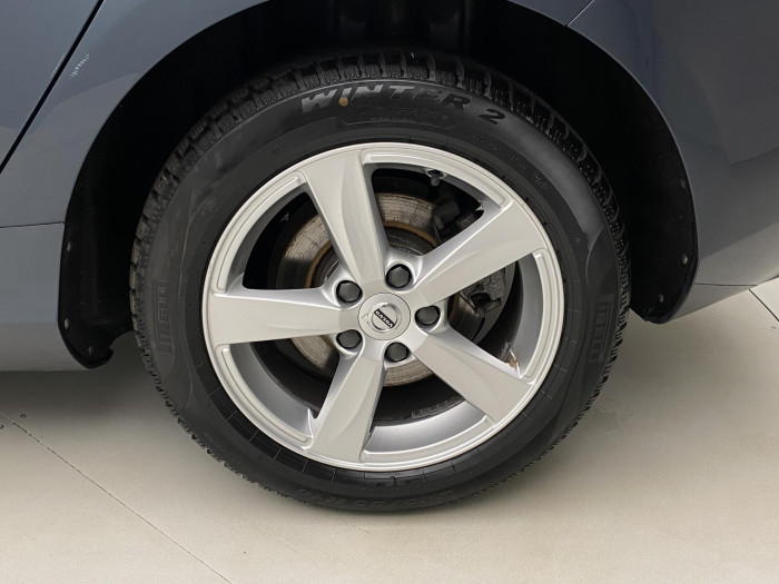 Volvo V40 D2 MOMENTUM AUT NAVIGACE 2.0 d Momentum