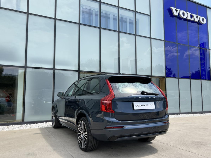 Volvo XC90 B5 AWD R-DESIGN 7MÍSTNÁ Aut