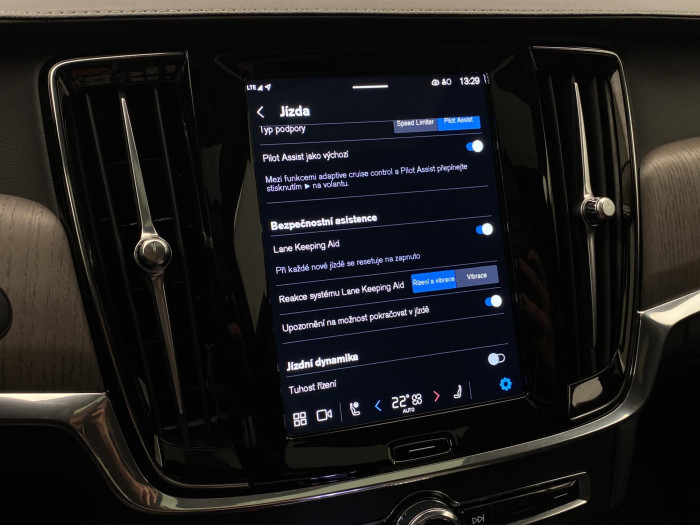 Volvo S90 B5 AWD BRIGHT REZERVACE