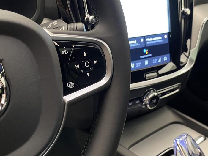 Volvo V60 B4 AUT DARK PLUS