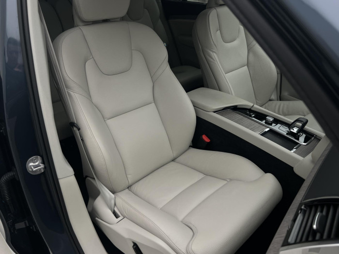 Volvo XC90 B6 AWD PLUS BRIGHT 7MÍST CZ