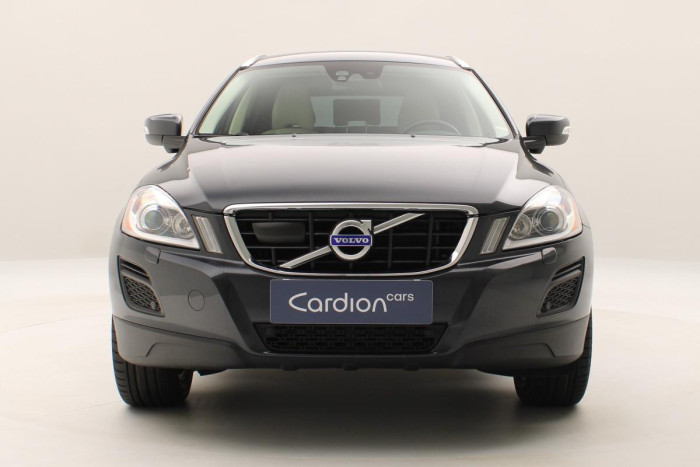 Volvo XC60 D3 AWD SUMMUM AUT REZERVACE 2.4 d Summum