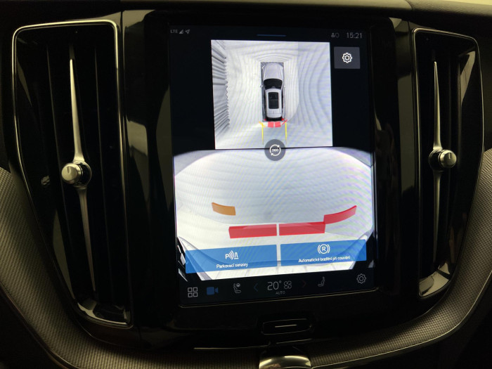 Volvo XC60 B4 AWD PLUS DARK AUT 1.maj.