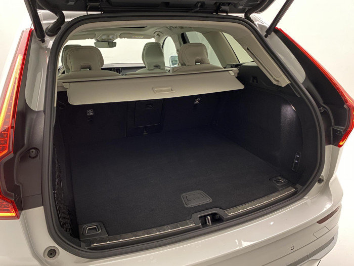 Volvo XC60 T6 AWD PLUS BRIGHT AUT 1.maj