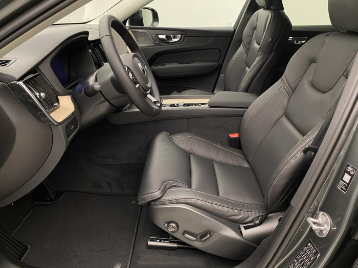 Volvo XC60 B5 AWD AUT DARK PLUS