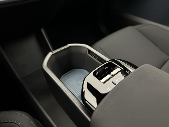 Volvo EX30 PURE ELECTRIC RECHAR. CORE RWD