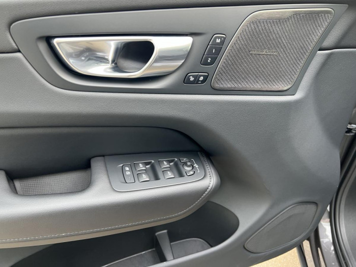 Volvo XC60 B4 AWD DARKPLUS Aut 1.maj.