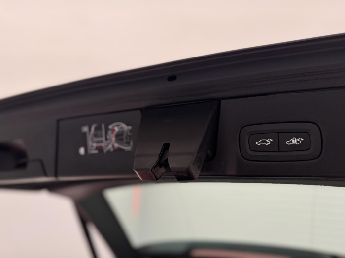 Volvo V90 T4 R-DESIGN AUT