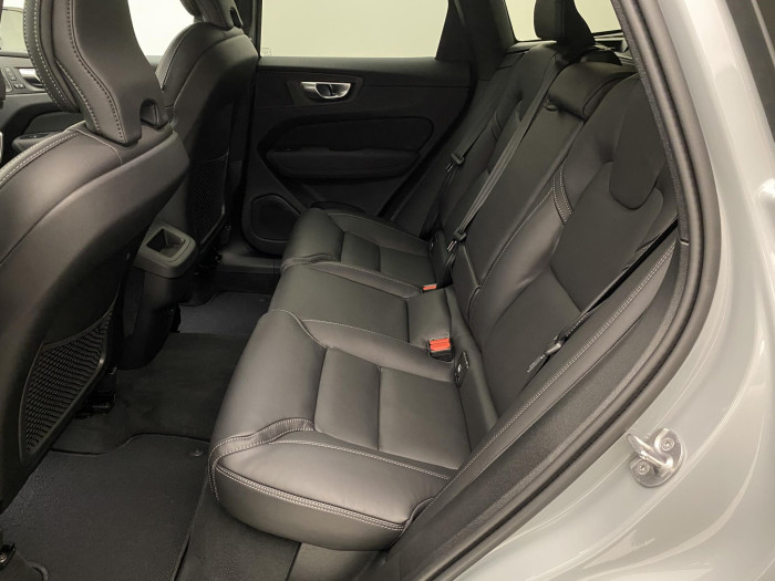 Volvo XC60 B5 AWD AUT DARK PLUS