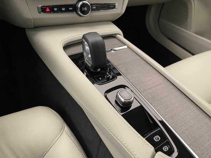 Volvo V90 B4 AWD CORE AUT CZ