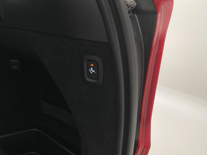 Volvo XC90 B5 AWD MOMENTUM REZERVACE 2.0 Momentum