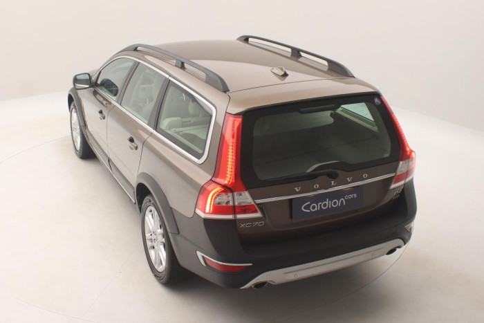 Volvo XC70 D4 AWD SUMMUM CZ - REZERVACE 2.4 d Summum