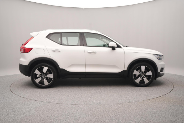 Volvo XC40 T4 AWD MOMENTUM CZ 2.0 Momentum