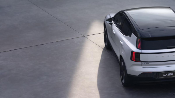 Volvo EX30 PURE ELECTRIC RECHAR. PLUS RWD Plus