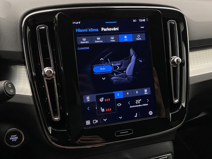 Volvo XC40 B3 DARK PLUS AUT CZ