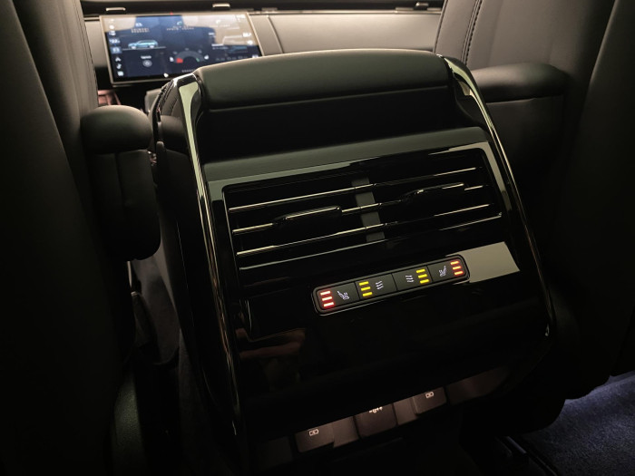 Land Rover Range Rover Sport D250 DYNAMIC SE AWD REZERVACE 3.0 d Dynamic SE