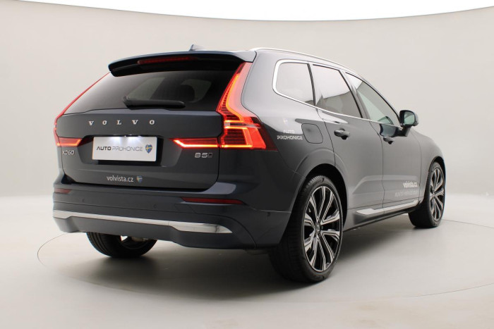 Volvo XC60 B5 AWD ULTIMATE AUT REZERVACE