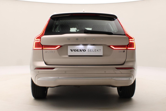 Volvo XC60 B4 AWD PLUS AUT REZERVACE