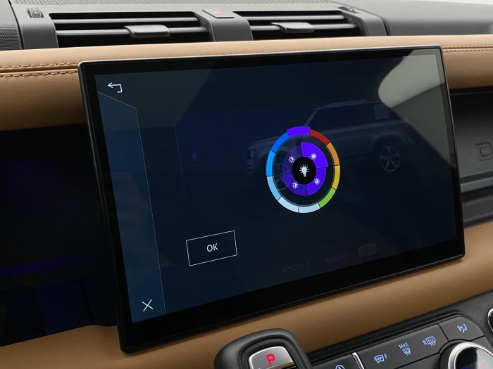 Land Rover Defender D300 HSE AUT AWD REZERVACE 3.0 d