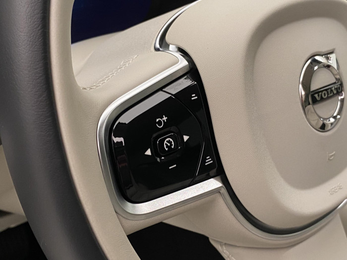 Volvo V90 T6 AWD Plug-in DARK PLUS AUT