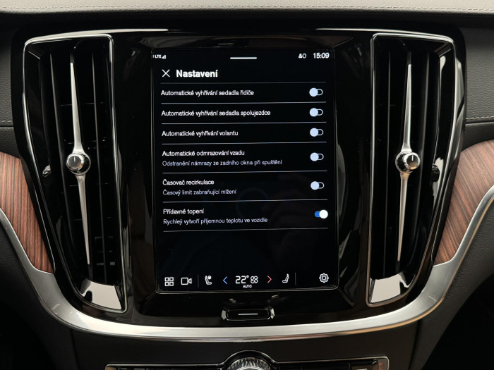 Volvo V60 CC B5 AWD ULTIMATE REZERVACE 2.0 CC CC