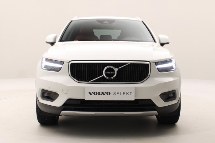 Volvo XC40 T4 AWD MOMENTUM AUT CZ 1.maj 2.0 Momentum