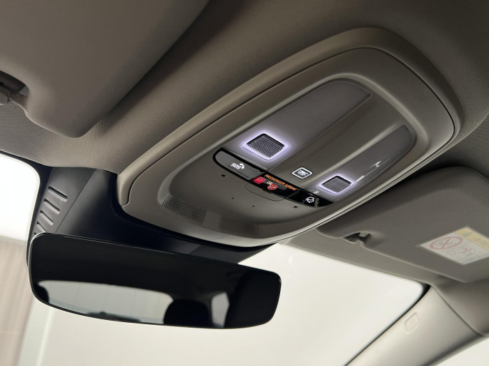 Volvo V60 B4 PLUS DARK AUT 1.maj.