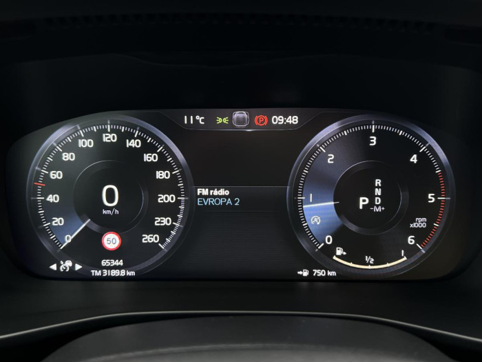 Volvo XC40 D4 AWD INSCRIPTION Aut CZ 2.0 d