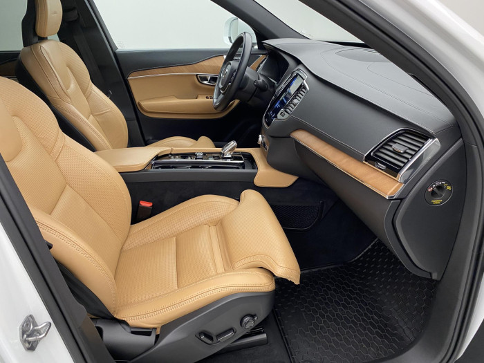 Volvo XC90 B5 AWD INSCRIPION AUT CZ