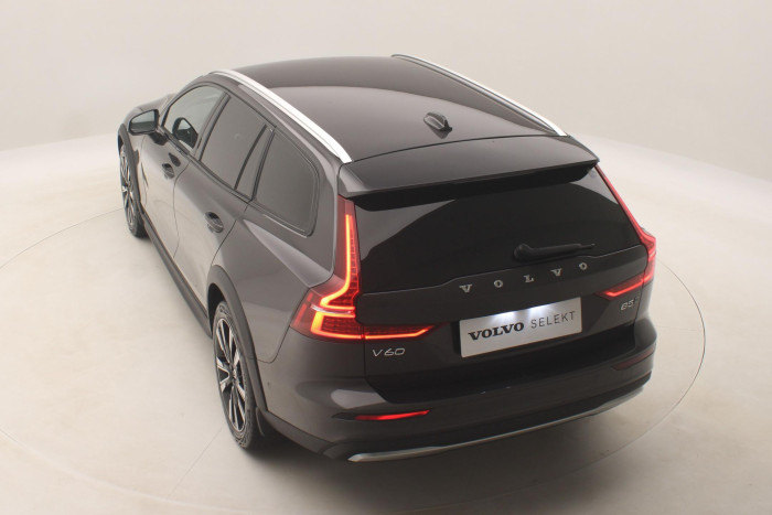 Volvo V60 CC B5 AWD PLUS BRIGHT 1.maj