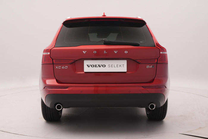 Volvo XC60 B4 AWD MOMENTUM PRO CZ 2.0 Momentum