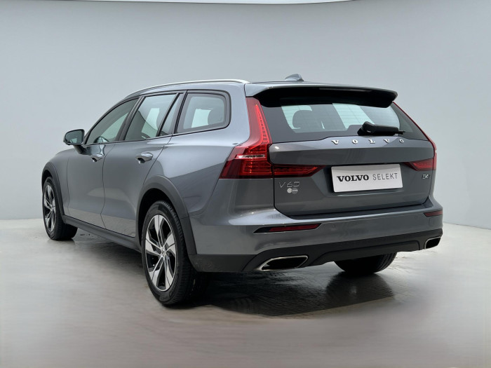 Volvo V60 CC B4 PRO AUT 1.maj. REZERVACE 2.0 CC CC