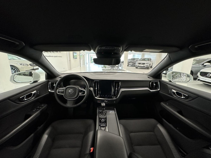 Volvo V60 T5 MOMENTUM POLESTAR REZERVACE 2.0 Momentum