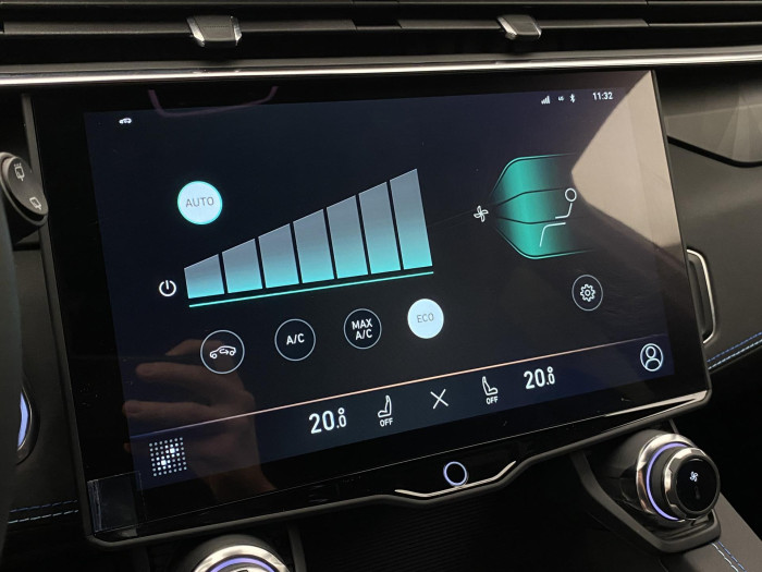 Lynk & Co 01 PHEV DCT REZERVACE