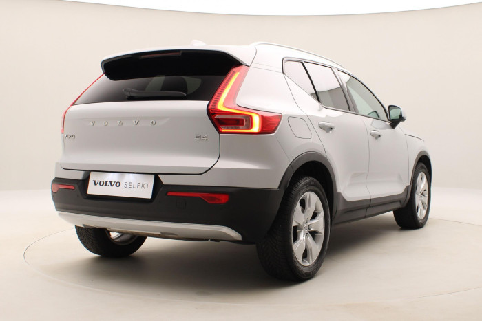 Volvo XC40 B4 MOMENTUM PRO AUT CZ 1.maj 2.0 Momentum