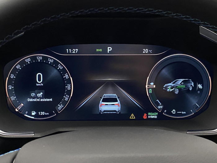 Lynk & Co 01 PHEV DCT REZERVACE