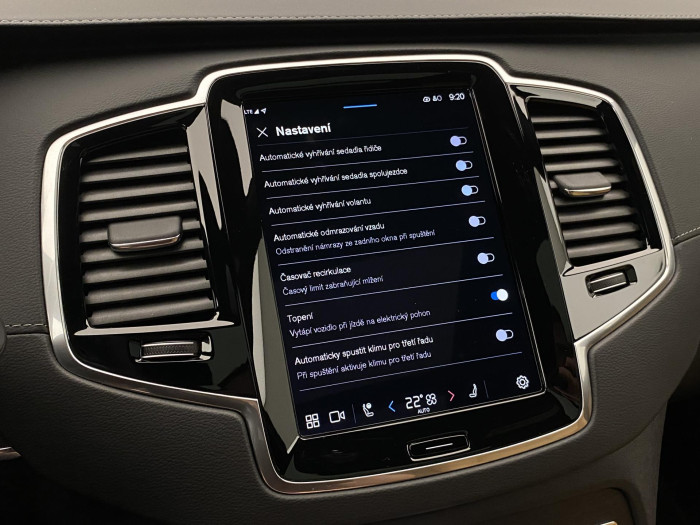 Volvo XC90 T8 AWD ULTRA DARK AUT CZ 7m