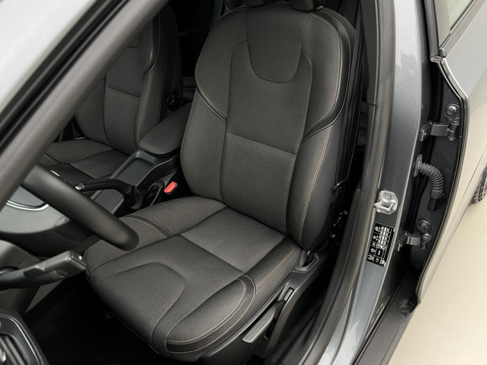 Volvo V40 CC D3 MOMENTUM 2.0 d CC CC Momentum