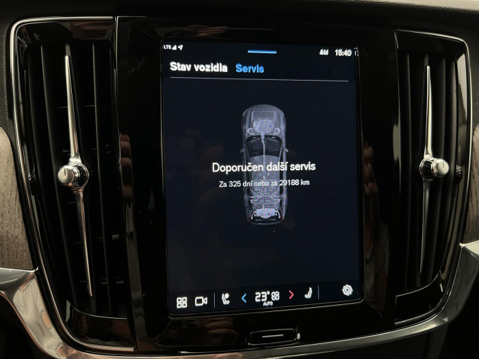 Volvo V90 CC B5 AWD PRO AUT CZ 2.0 CC CC