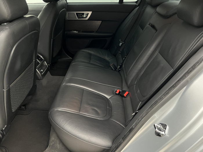 Jaguar XF 3.0 V6D LUXURY AUT CZ 3.0 d Luxury