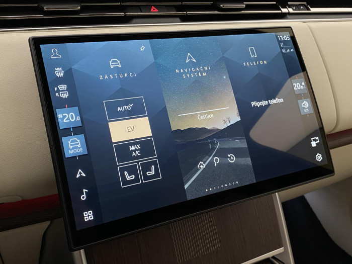 Land Rover Range Rover P550e AUTOBIOGRAPHY SWB